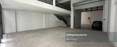 Emhub Kota Damansara Warehouse & Office for Rent 1