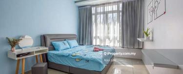 Freehold Fully Furnished 3 Bedrooms at Parkland Residence 1