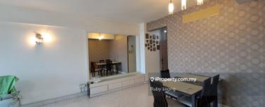 Strategic location, 10 mins walking distance to LRT station 1