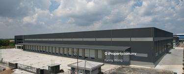 Mega Warehouse with 20 Loading Bays in Port Klang for Rent 1