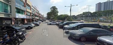 Pusat Perdagangan Selaseh Batu Caves  1
