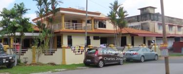 Corner double storey terrace 1