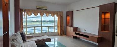 Selling Cheap in Good Condition Lock Stock&Barrel East Lake Residence 1