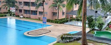 Beautiful unit low floor pool view well kept value buy 1