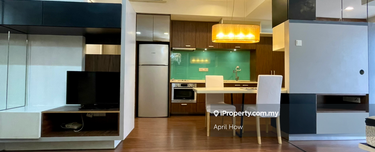 Low floor quiet well maintained studio unit in Vogue tower 1