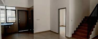 2 Storey Terrace House Brand New Unit & Gated Guarded 1