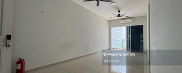 Freehold Parkland Condo Kampung 8 Medium Floor 2 Carparks Pool View 1