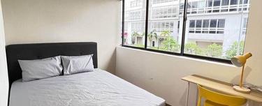 Zero Deposit Room attach Private Toilet with Aircond near Kentomen 1