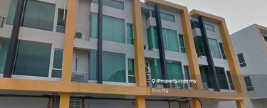 Three storey shoplot Facing Jalan Gopeng 1