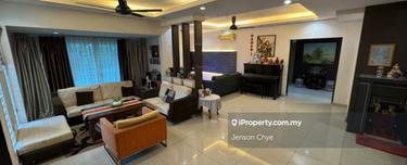 Corner 2sty Bandar Kinrara Puchong Renovated Gated & Guarded 55x75 1