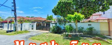 2 Sty Bungalow For Sales - Big Land Area 1