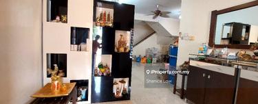 Bandar Puteri Puchong  2 sty renovated & ample parking space for Sale  1