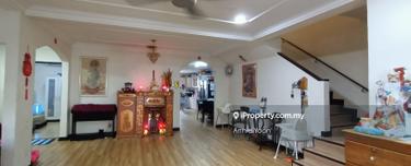 2 storey corner house, Gated & Guarded Very Good for family Stay 1