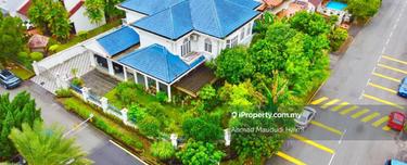 Corner lot, Freehold, Guarded, Spacious land 1