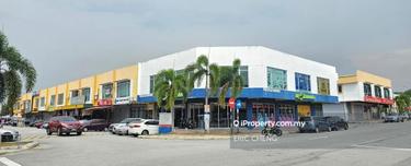 Pusat perdagangan hillpark Corner shop for Sale  1