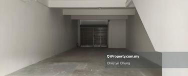 Bandar bukit puchong, 3 storey Shop office Freehold 1