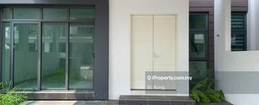 8 Residence Melaka Freehold 2.5 Terrace For Sale  1