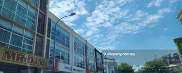 3 storey shops @ Taman Equine, Seri Kembangan  1