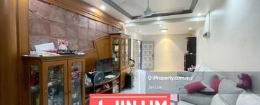 Ground floor townhouse for sale in Sungai Ara, call now. 1