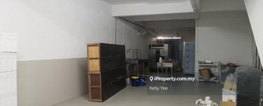 3 Storey Shoplot @ Pusat Perniagaan Maju Jaya for Rent 1