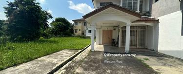 Double storey @ Corner lot @ Extra Very Huge Land  1