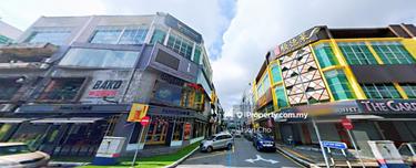 Exclusive Corner Shoplot at Sri Petaling 1