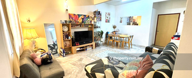 Ground Floor Freehold Goodyear court 10 With Reno kitchen 1k booking  1