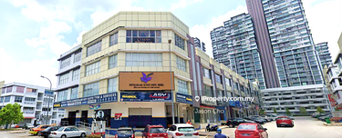 Bangi Corner 4 Storey Shop with lift Roi 4.8% 1