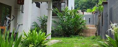 Freehold 2 Storey with gated guarded 10 min to highway 1