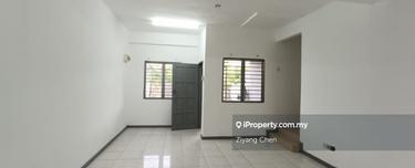 Three Storey House Subang Pelangi Well Kept Condition 1