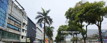 Skudai Kiri @ 4 Storey Shoplot / Corner adjoining unit / Good location 1