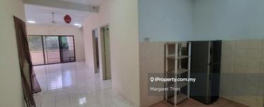 Well kept unit - 2 carparks for sale with tenancy in Kota Damansara 1