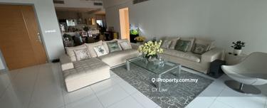 Spacious Unit in U-Thant Residence. Very Well Maintained! 1