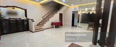 Excellent location , 2.5 Storey For Sale 1