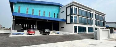 Port Klang Brand New Semi-D Factory with Loading Bays and 1,200 Amp 1