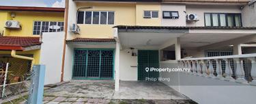 Double storey 22 x 75 house for rent @ Tmn Bukit Serdang 1