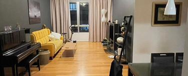 Quality fully furnished unit for sale with two car parks 1