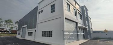 Seelong Senai  1.5 Storey Semi D Factory for Rent 1