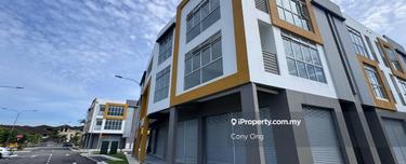 Molek Hub,Taman Molek,3 storey shoplot,Brand new,Corner lot 1