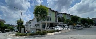 Corner unit with the largest land size in Ambrosia @ Kinrara Residence 1