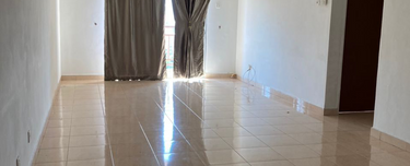 Below market, spacious unit at 420,000 only yet so close to KL city. 1