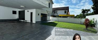 Corner Minden Height Bungalow- Big car porch 10 cars-2 Sty- Gelugor 1