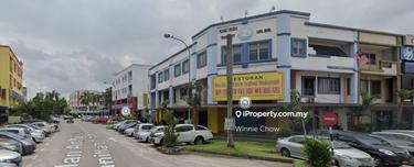 Corner unit kota kemuning jalan Anggerik vanilla shah alam 1
