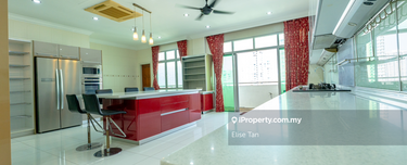 1 unit per floor with privacy and stunning seaview 1