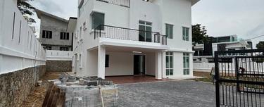 Endlot 2.5 Storey Bungalow House @ Nong Chik, Johor Bahru  1