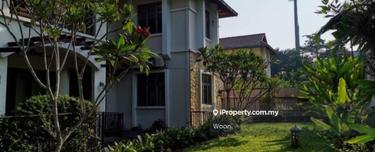 Tropical Style Bangalow Connected to Kota Permai Golf Course  1