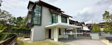 2.5-storey bungalow with private pool and lift 1