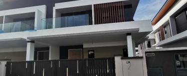 Never Occupied Double Storey Semi D The Grand Thompson 1