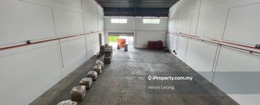 1.5 Superlink and mezzanine factory 25ksqft at USJ 1 with loading bay 1