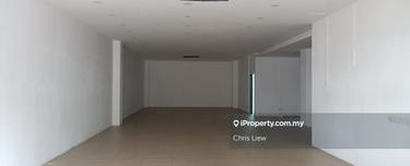 Taman Molek shop-office for sale, facing main road, high exposure 1